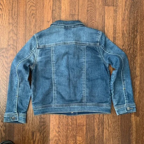 Cat & Jack Unisex Kid’s Trucker Blue Denim Jean Jacket Size 5T - Picture 2 of 10